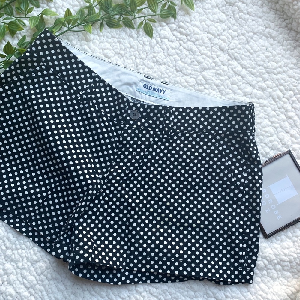 Old Navy polka dot shorts